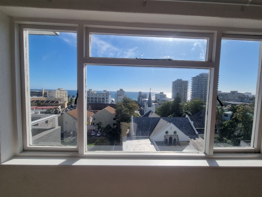 To Let 1 Bedroom Property for Rent in Sea Point Western Cape